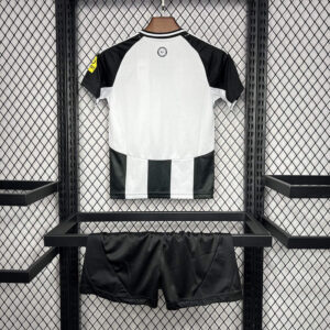 Conjunto newcastle para niños 2024 dorsal