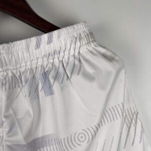 Pantalon-corto-primera-equipacion-Tottenham-2023-2024-pretina