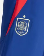 chandal-espana-2024-25-color-rojo-azul-cuello-escudo