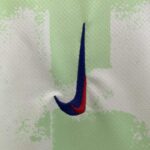 tercera camiseta barcelona 2025 logo