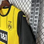 Camiseta-Primera-equipacion-borussia-dortmund-2024-2025-puño-izquierdo