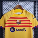 Camiseta-barcelona-cuarta-equipacion-2023-2024-pecho