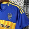 Camiseta-boca-juniors-primera-equipacion-2024-2025-puño-izquierdo
