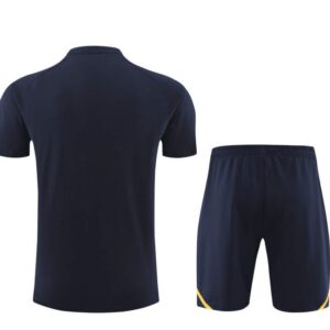 Camiseta-de-entrenamiento-Real-Madrid-2024-2025-parte-trasera