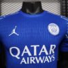 Camiseta-edicion-especial-version-jugador-PSG-2024-2025-pecho