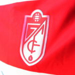 Camiseta-granada-mujer-primera-equipacion-2024-2025-escudo