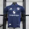 Camiseta-manchester-united-segunda-equipacion-version-jugador-2024-2025