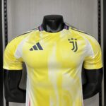Camiseta-segunda-equipacion-juventus-version-jugador-2024-2025-pecho