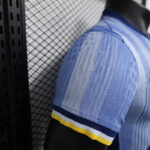 Camiseta-tottenham-segunda-equipacion-version-jugador-2024-2025-puño-derecho