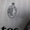 Camiseta-version-jugador-segunda-equipacion-AC-Milan-2024-2025-escudo