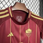 Conjunto-niño-primera-equipacion-AS-Roma-2024-2025-dorsal