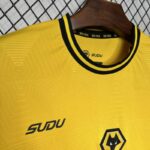 camiseta-Wolverhampton-primera-equipacion-2024-2025-dorsal