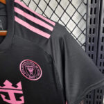 camiseta-inter-miami-segunda-equipacion-2024-2025-puño-izquierdo