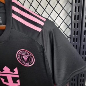 camiseta-inter-miami-segunda-equipacion-2024-2025-puño-izquierdo
