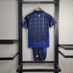 conjunto-niño-manchester-united-2024-2025-parte-trasera