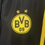cortavientos-dortmund-2024-2025-escudo