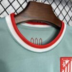 Conjunto Niño Atlético de Madrid Segunda Equipación 2024-2025 pecho