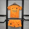 Conjunto Niño Real Madrid Segunda Equipación 2024-2025 parte delantera