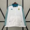 Cortaviento Reversible Real Madrid Celeste-Blanco 2024-2025 parte delantera blanco