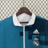Cortaviento Reversible Real Madrid Celeste-Blanco 2024-2025 pecho celeste