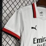 Conjunto Niño AC Milán Segunda Equipacion 2024-2025 puño