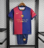 Conjunto Niño FC Barcelona primera equipacion Coldplay 2024-2025 parte delantera