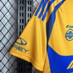camiseta-Tigres-UANL-primera-equipacion-2024-2025-puño-derecho