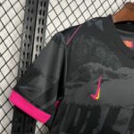 camiseta-chelsea-tercera-equipacion-2024-2025-puño-derecho