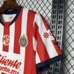 camiseta-chivas-primera-equipacion-2024-2025-puño-izquierdo