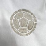 camiseta-colombia-edicion-especial-100-centenario-2024-2025-escudo
