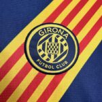 camiseta-girona-segunda-equipacion-2024-2025-escudo