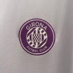 camiseta-girona-tercera-equipacion-2024-2025-escudo