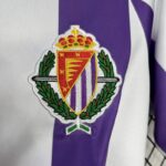 camiseta-real-valladolid-primera-equipcion-1984-escudo