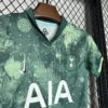 conjunto-niño-tottenham-tercera-equipacion-2024-2025-pecho