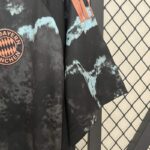 Camiseta Bayern Munich Segunda Equipacion 2024-2025 puño