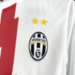 Camiseta Retro Juventus Segunda Equipacion 2010-2011 logo