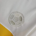 Camiseta-colombia-mujer-edicion-especial-100-aniversario-2024-2025-escudo