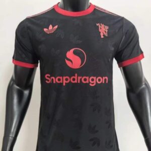 Camiseta-de-entrenamiento-manchester-united-version-jugador-2024-2025