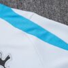 Chandal-tottenham-blanco-2024-2025-hombro