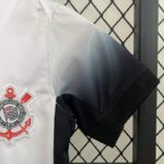 Conjunto Niño Corinthians Primera Equipación 2024-2025 puño