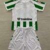 Alternative view of Conjunto Niño Primera Equipacion Real Betis 2024-2025