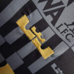 conjunto-niño-liverpool-black-edicion-limitada-2024-2025-L-F-C