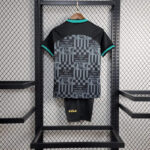 conjunto-niño-liverpool-black-edicion-limitada-2024-2025-parte-trasera