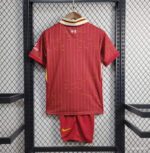 conjunto-niño-liverpool-primera-equipacion-2024-2025-parte-trasera