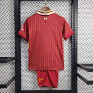 conjunto-niño-liverpool-primera-equipacion-2024-2025-parte-trasera