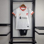 conjunto-niño-liverpool-tercera-equipacion-2024-2025