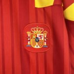 Camiseta retro España primera equipacion 1992-1994 escudo