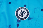 Chandal Chelsea Celeste 2024-2025 escudo