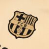 Chandal con Capucha FC Barcelona Crema 2024-2025 escudo