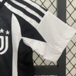 Conjunto Juventus primera equipacion 2024-2025 manga
